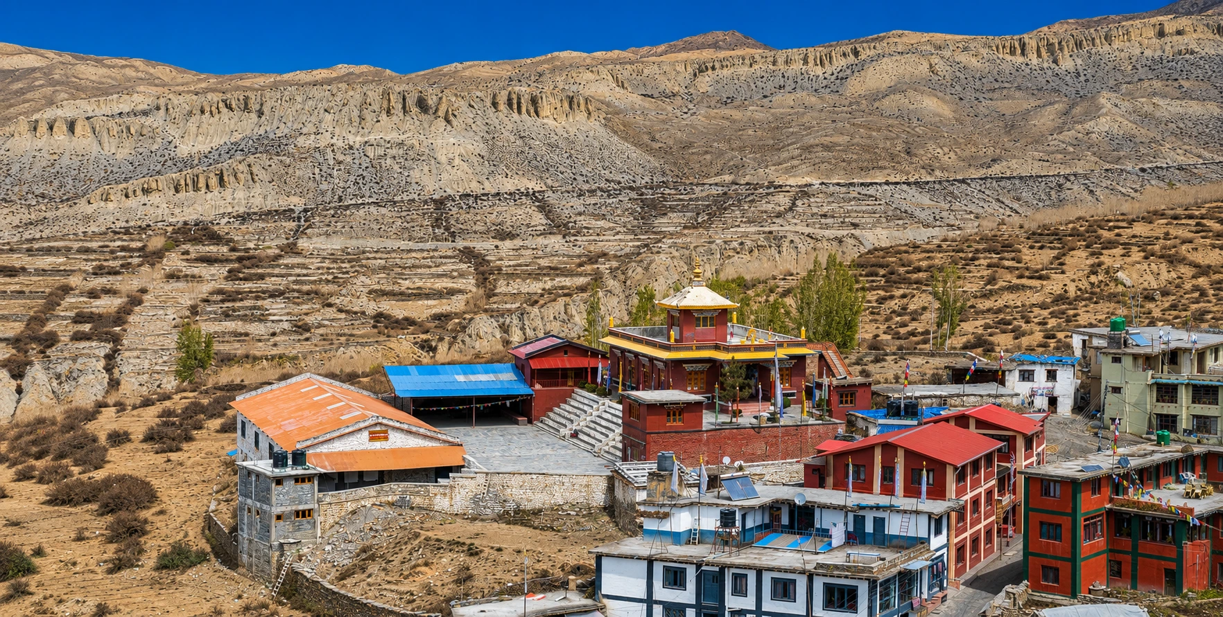 Places to Visit in Mustang Nepal: Upper & Lower Mustang Budget Travel Guide Explore the best places to visit in Mustang Nepal with this Upper and Lower Mustang budget travel guide, featuring Lo Manthang, Muktinath, Jomsom, Kagbeni, scenic valleys, cultural sites, and affordable travel tips.