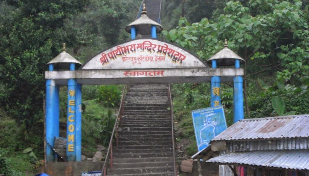 Kathmandu to Pathivara Transport with a private Scorpio and 4WD jeep traveling through the mountain roads of eastern Nepal
