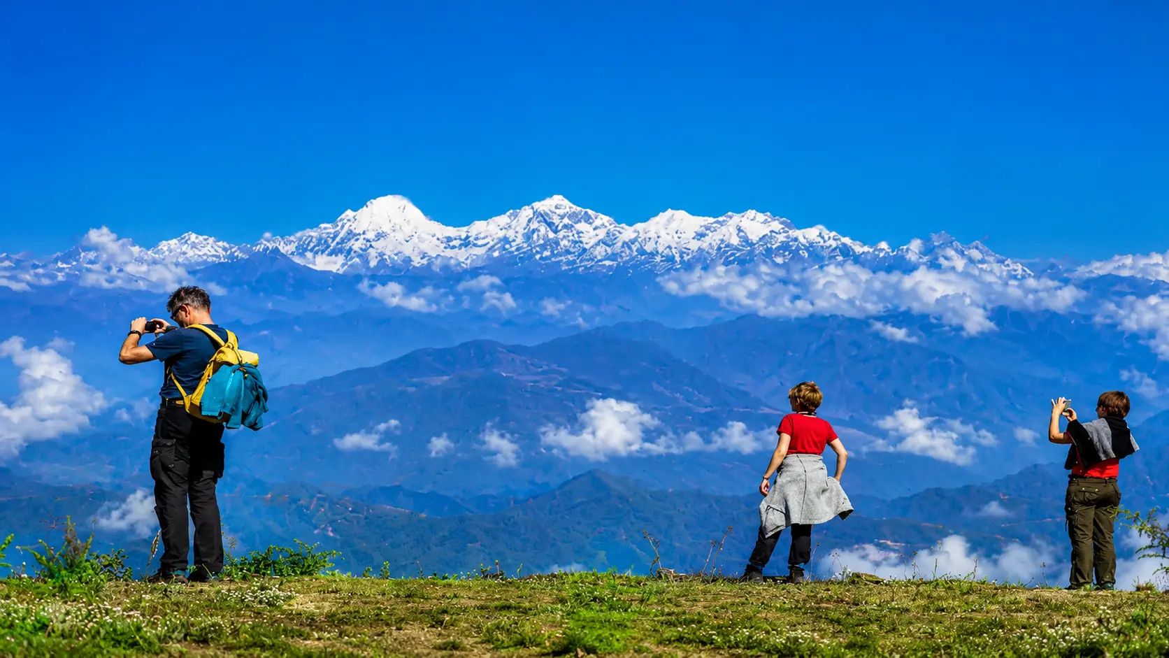 Kakani panoramic viewpoint in Nuwakot, Nepal, offering spectacular Himalayan mountain views, forests, and historic colonial heritage.