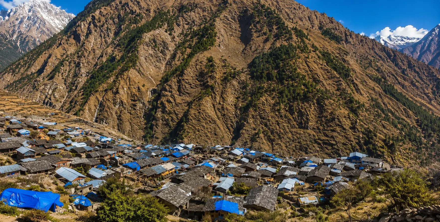 Book reliable Kathmandu to Tamang Heritage Trail transport with private 4WD jeeps and experienced drivers for a comfortable journey to the trek starting point.