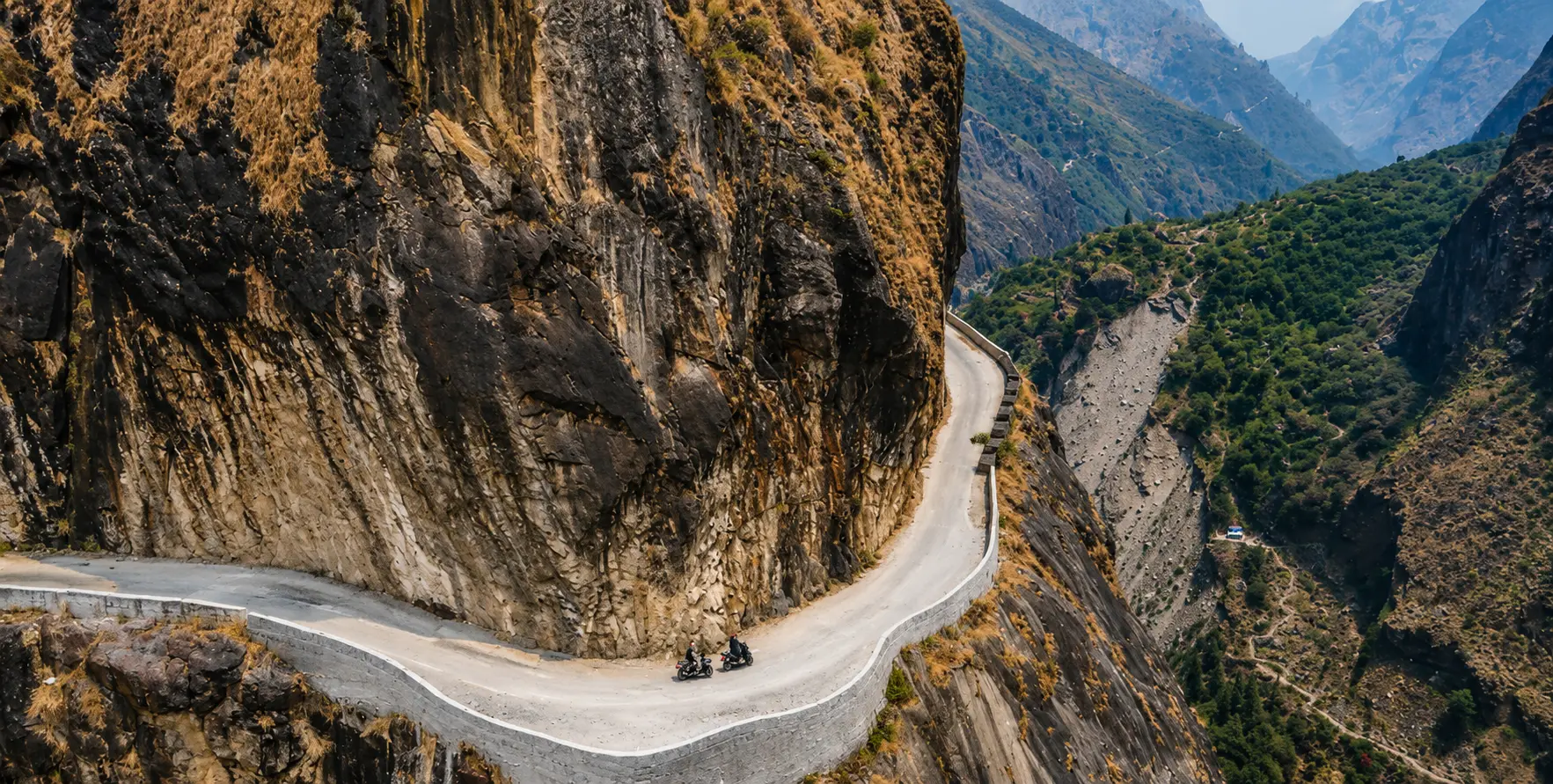 Book a Manang to Kathmandu Private Jeep Hire with a reliable 4WD vehicle or Scorpio SUV. Explore route details, road conditions, travel time, pickup options, and comfortable transport after the Annapurna Circuit Trek.