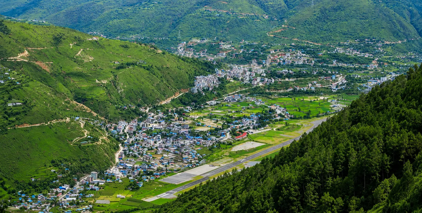 Explore the Kathmandu to Ramechhap Manthali Road with updated route information, distance, travel time, road conditions, and the best private jeep and vehicle hire options for Lukla flights and Everest treks.