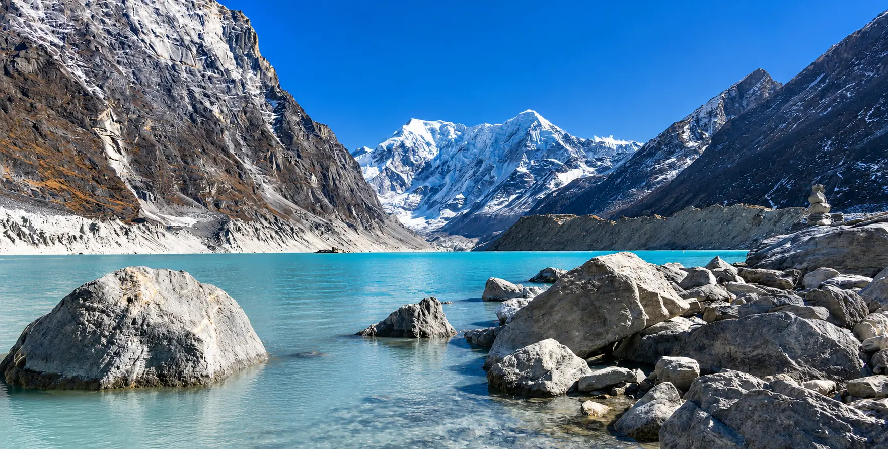 r Rolwaling Valley Choose the best vehicle for Rolwaling Valley with a private 4WD jeep or Scorpio SUV. Reliable mountain-road transport is ideal for reaching the Rolwaling Valley trekking area with luggage and trekking equipment.
